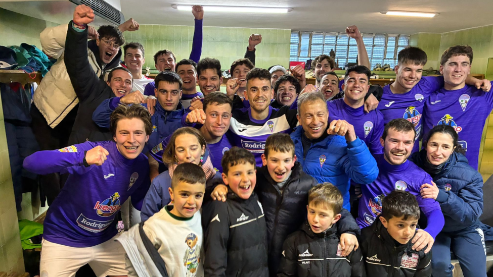 Victoria épica de La Bañeza en el último suspiro y acecha el liderato