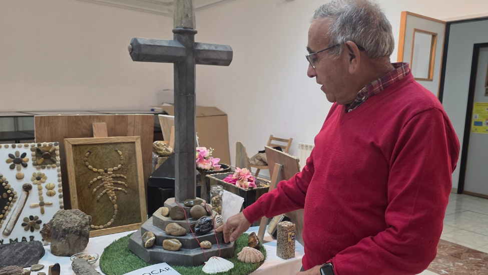 Geología, arte y pasión: Vicente Cuervo expone su colección de piedras y fósiles en La Bañeza