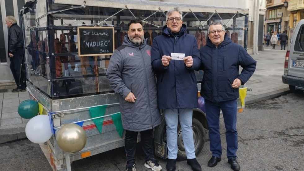 Flores Franco Murciego se lleva el lote de “Maduro”