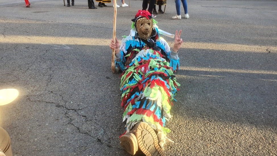 Las mascaradas del noroeste peninsular se inmortalizan en un nuevo libro presentado en La Bañeza