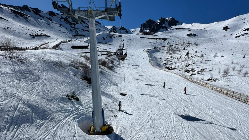San Isidro y Valle Laciana-Leitariegos ponen a disposición de los usuarios más de 21 kilómetros esquiables
