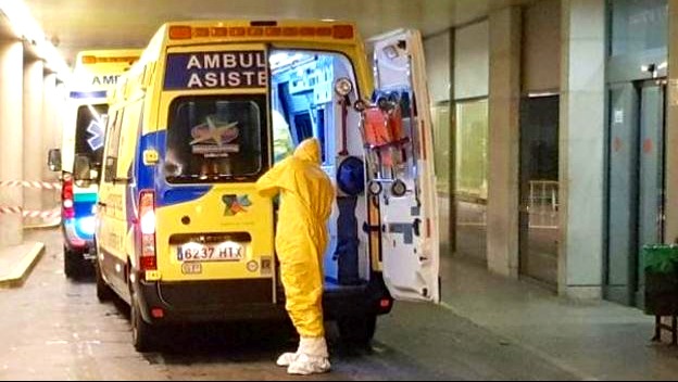 Ingreso en el Hospital de León paciente. | Foto; Noter de Castilla