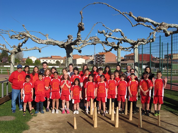 Nueva equipaci&oacute;n para el equipo de Deportes Aut&oacute;ctonos de Santa Mar&iacute;a del P&aacute;ramo