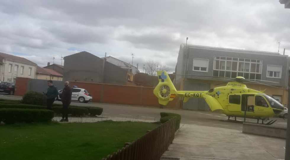 Helic&oacute;ptero 112 en Pobladura de Pelayo Garc&iacute;a