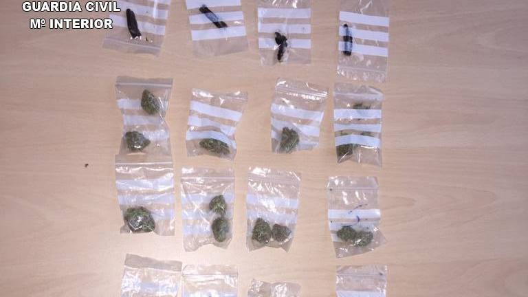 Foto de archivo, incautaci&oacute;n venta de marihuana y hach&iacute;s