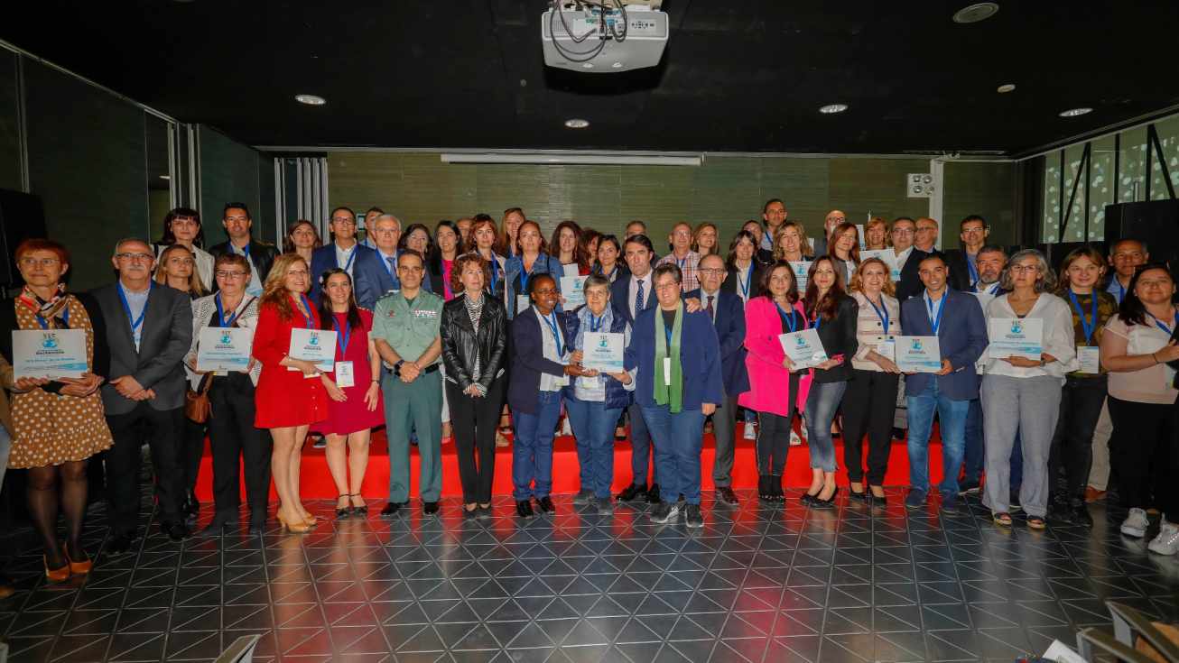 Entrega de premios a los 24 centros