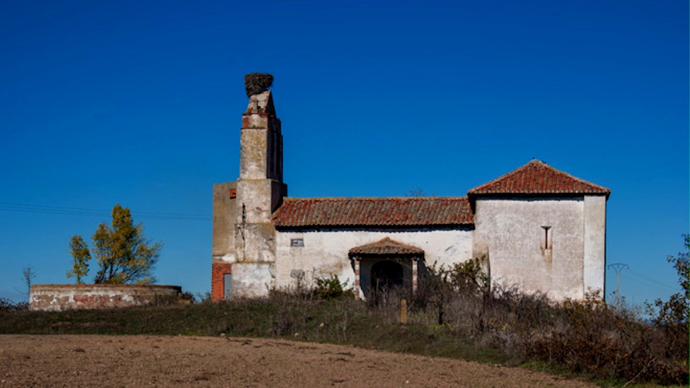 Iglesia Hinojo. Sergio Franco/P&aacute;ramo.net