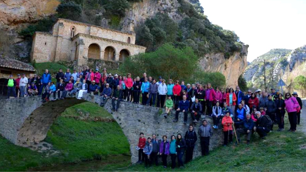 Club de senderismo La Ba&ntilde;eza en el valle de Tobalina