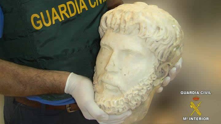 Busto de Marco Aurelio robado en Quintana del Marco