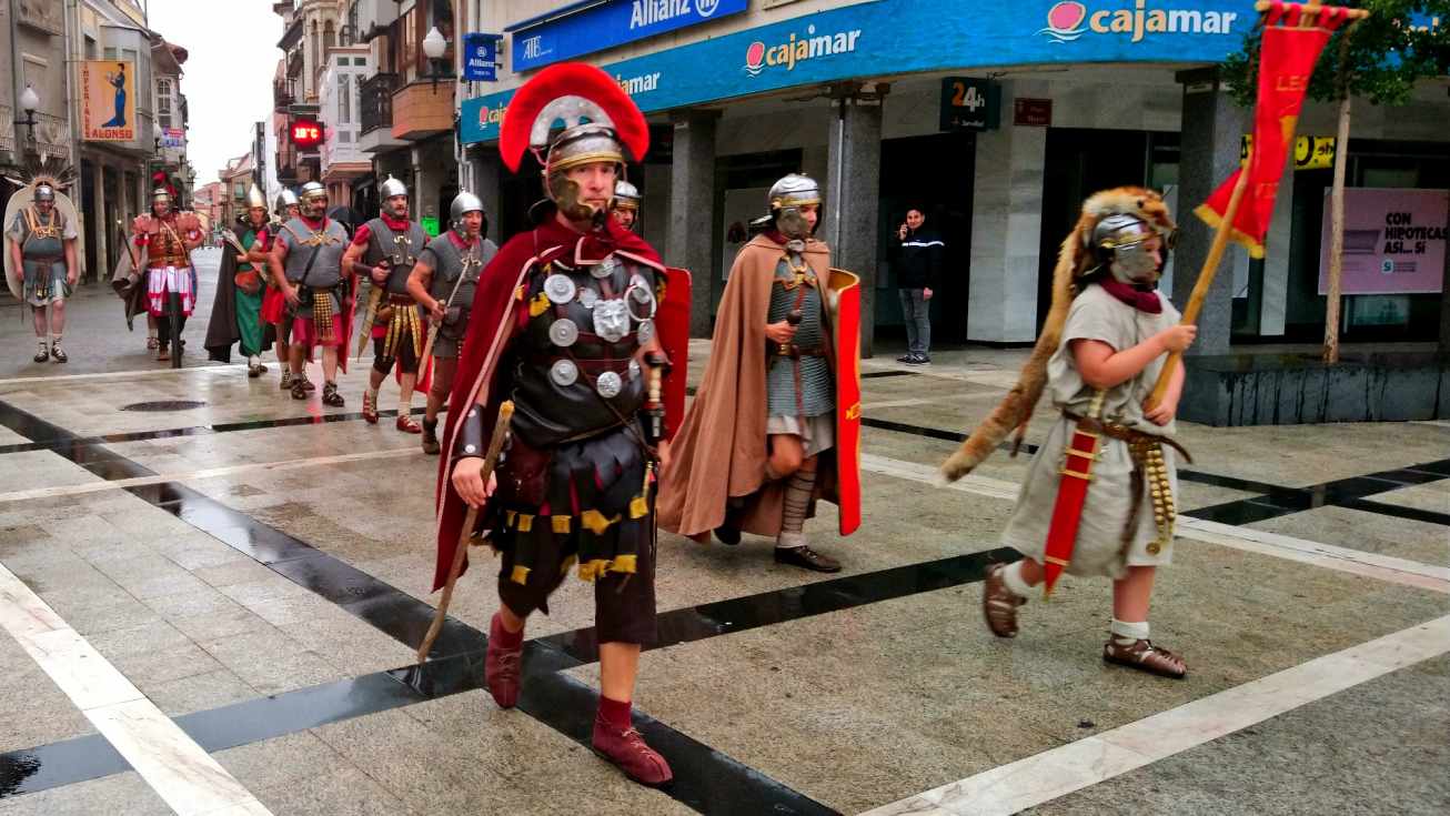 Desfile Legión Romana en la Plaza Mayor
