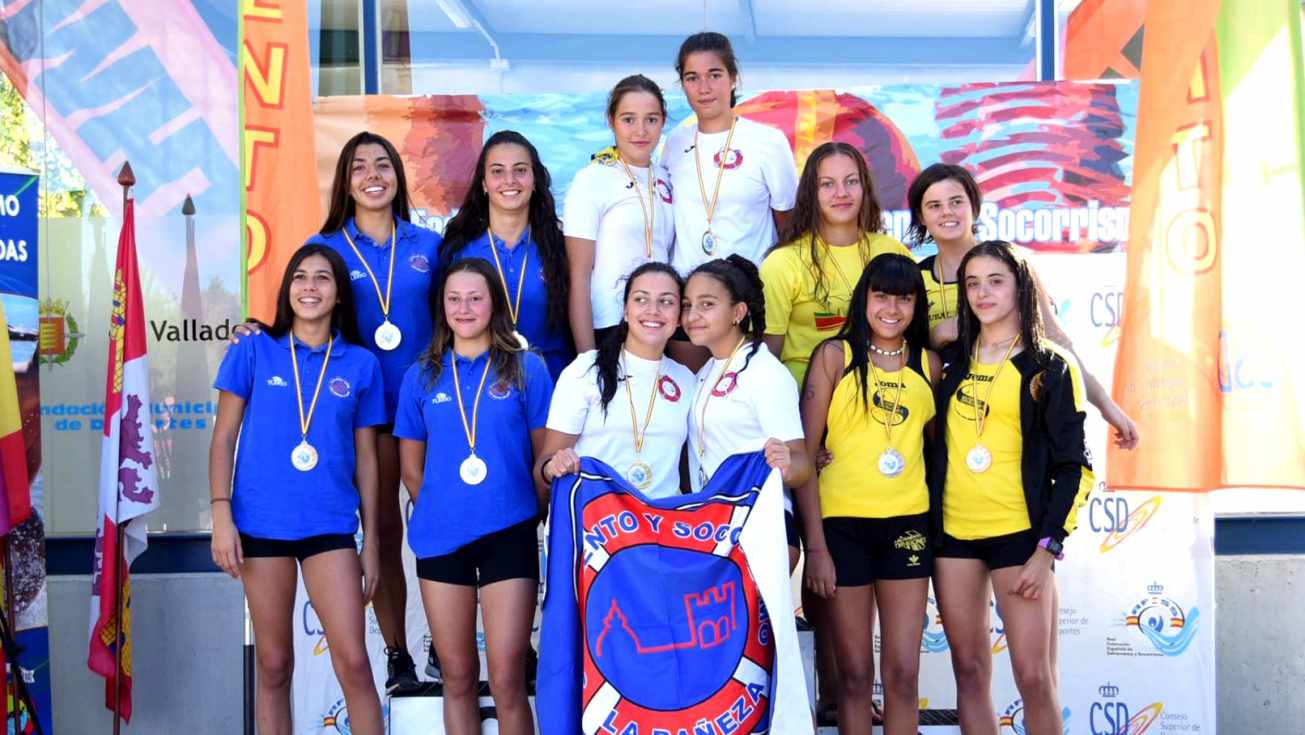 Las bañezanas campeonas de España en el relevo Ocean Juvenil