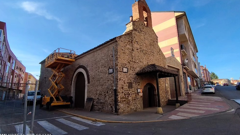 Obras de mantenimiento en la capilla de las Angustias y Soledad de La Bañeza