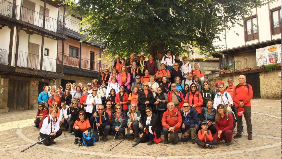 La 'Senda de los Mil Colores' de Cepeda cautiva a los senderistas bañezanos