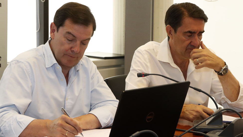 La Fiscalía abre diligencias contra Mañueco y Quiñones por la gestión de los incendios forestales