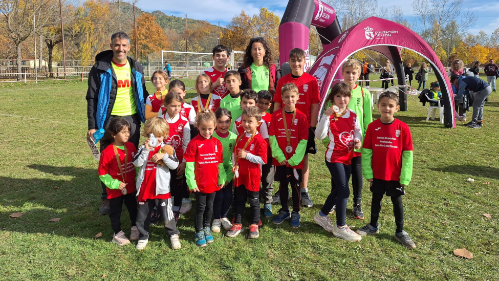 La Escuela Deportiva Municipal de Atletismo de Santa María  del Páramo brilla en el Cross de Boñar