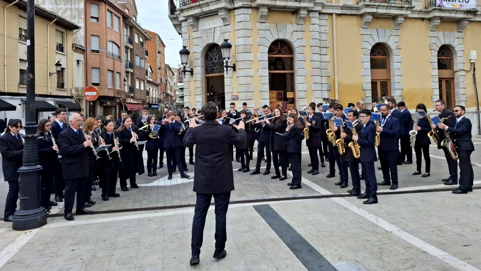 La Banda Municipal de La Bañeza organiza un concierto de Santa Cecilia en homenaje al Maestro Odón Alonso Ordás