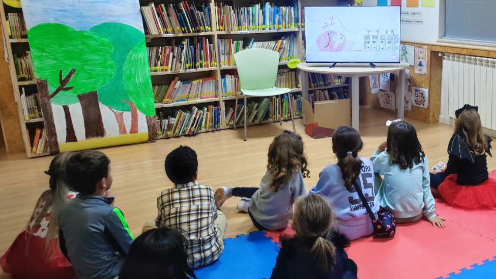 La Biblioteca de Santa María del Páramo programa actividades para un diciembre solidario y navideño